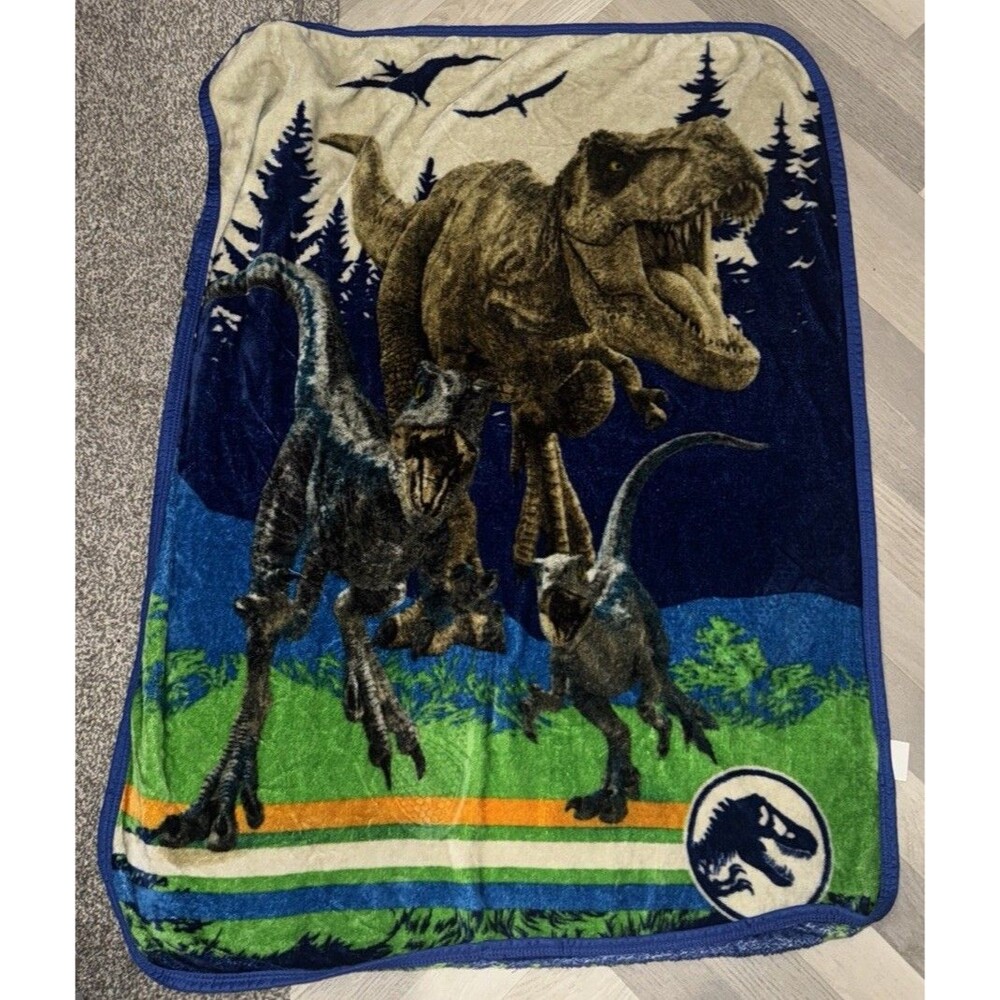 Jurassic World  T-Rex Throw Blanket Fleece Dinosaur raptor 48”x37” Lap Blanket